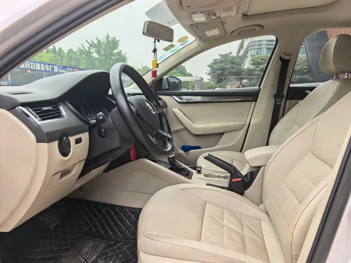 Škoda Octavia 2015 1.6L Automatic逸俊版 фото 6