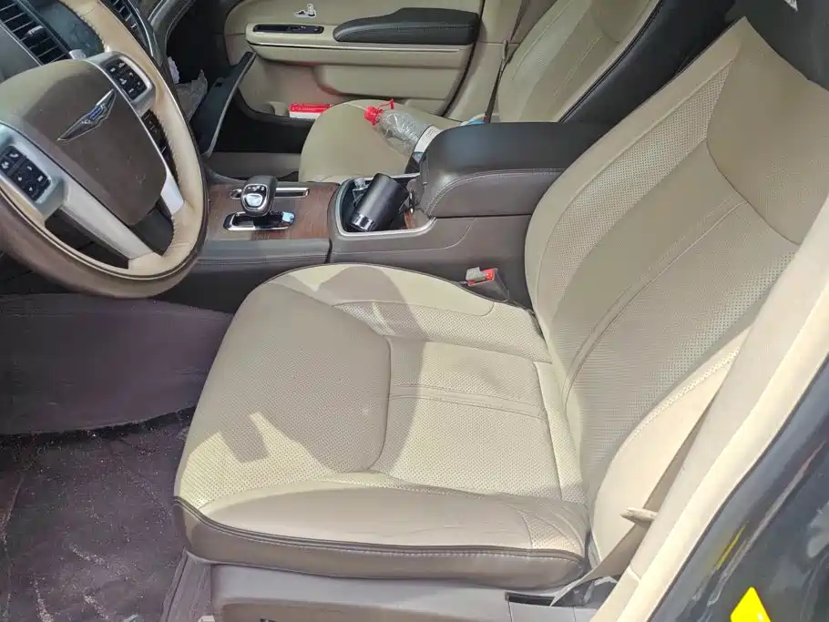 Chrysler 300C (Import) 2015 2014 3.0L Excellence Edition