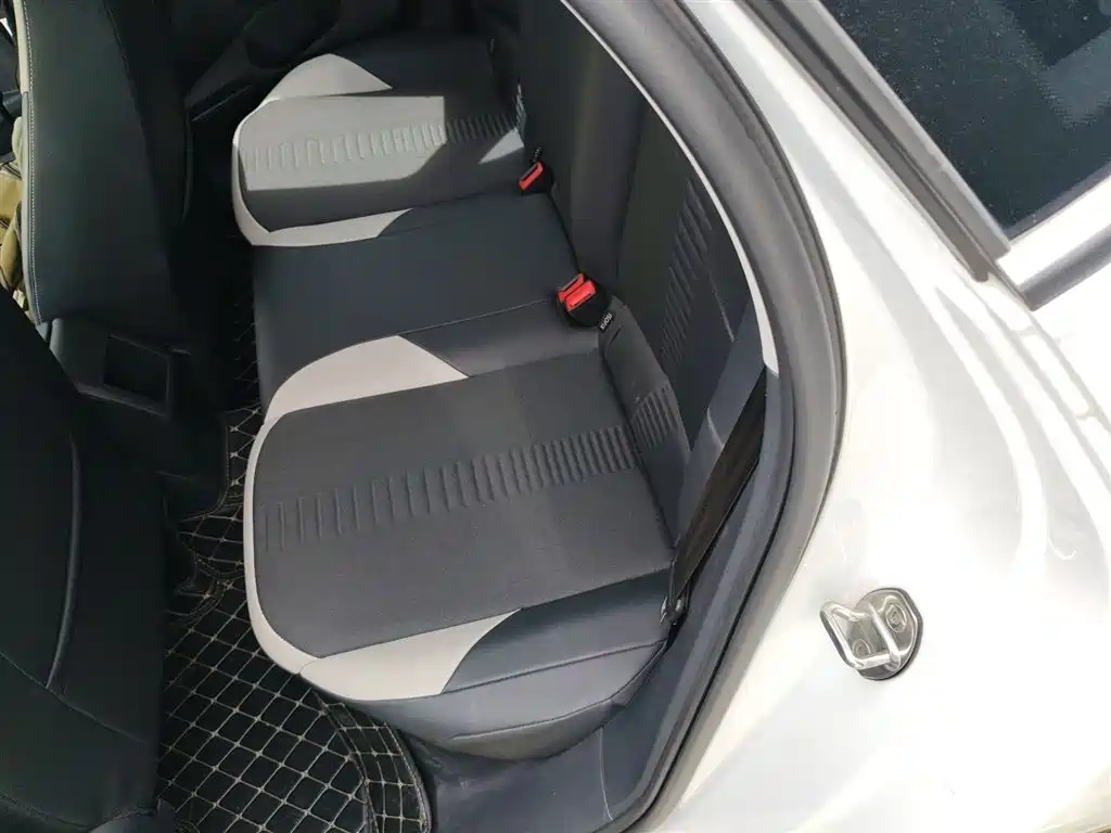 Volkswagen Polo 2019 Plus 1.5L Automatic Beats Trendy Edition фото 17