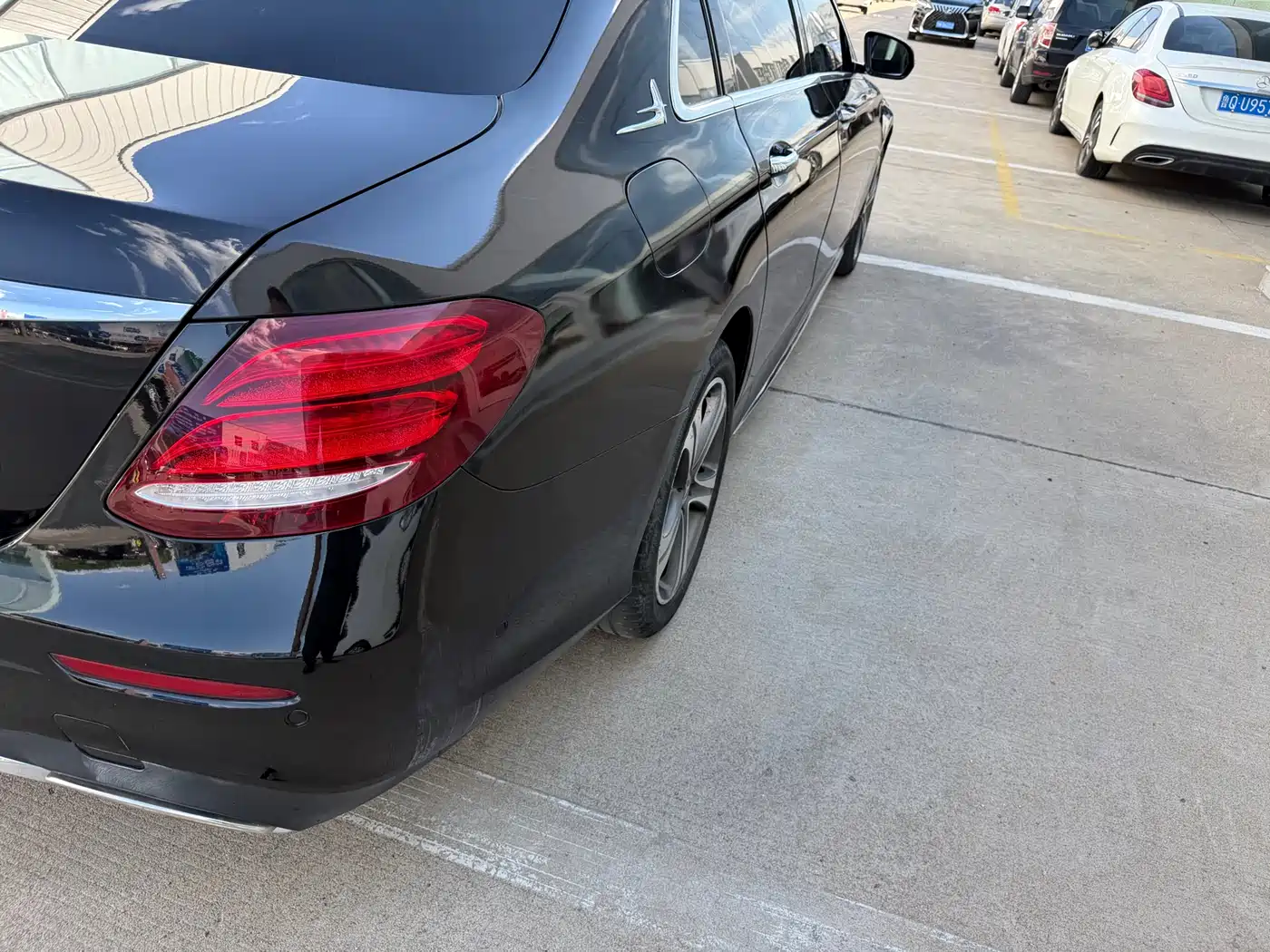 Mercedes-Benz E-Class 2019 E 200 L Sport фото 13