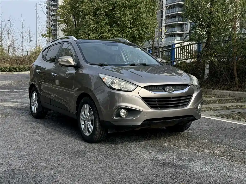 Hyundai Beijing Hyundai ix35 2010 2.4L Automatic 2WD Premium GLS фото 2