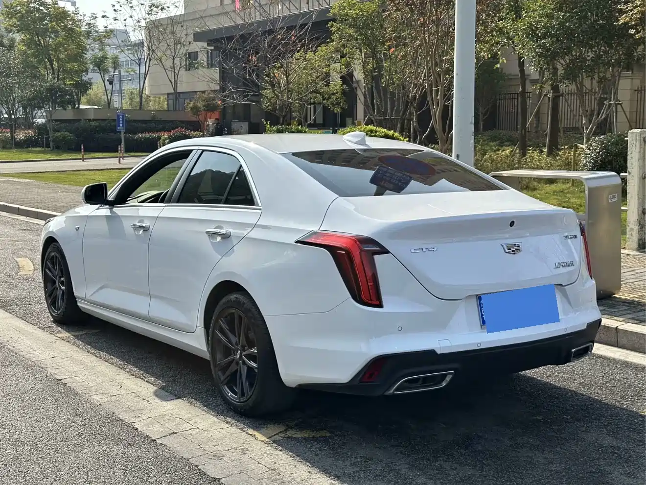 CADILLAC CT4