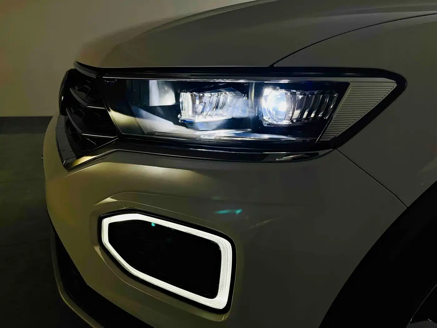 Volkswagen T-ROC 2022 280TSI DSG 2WD Comfort PLUS фото 15