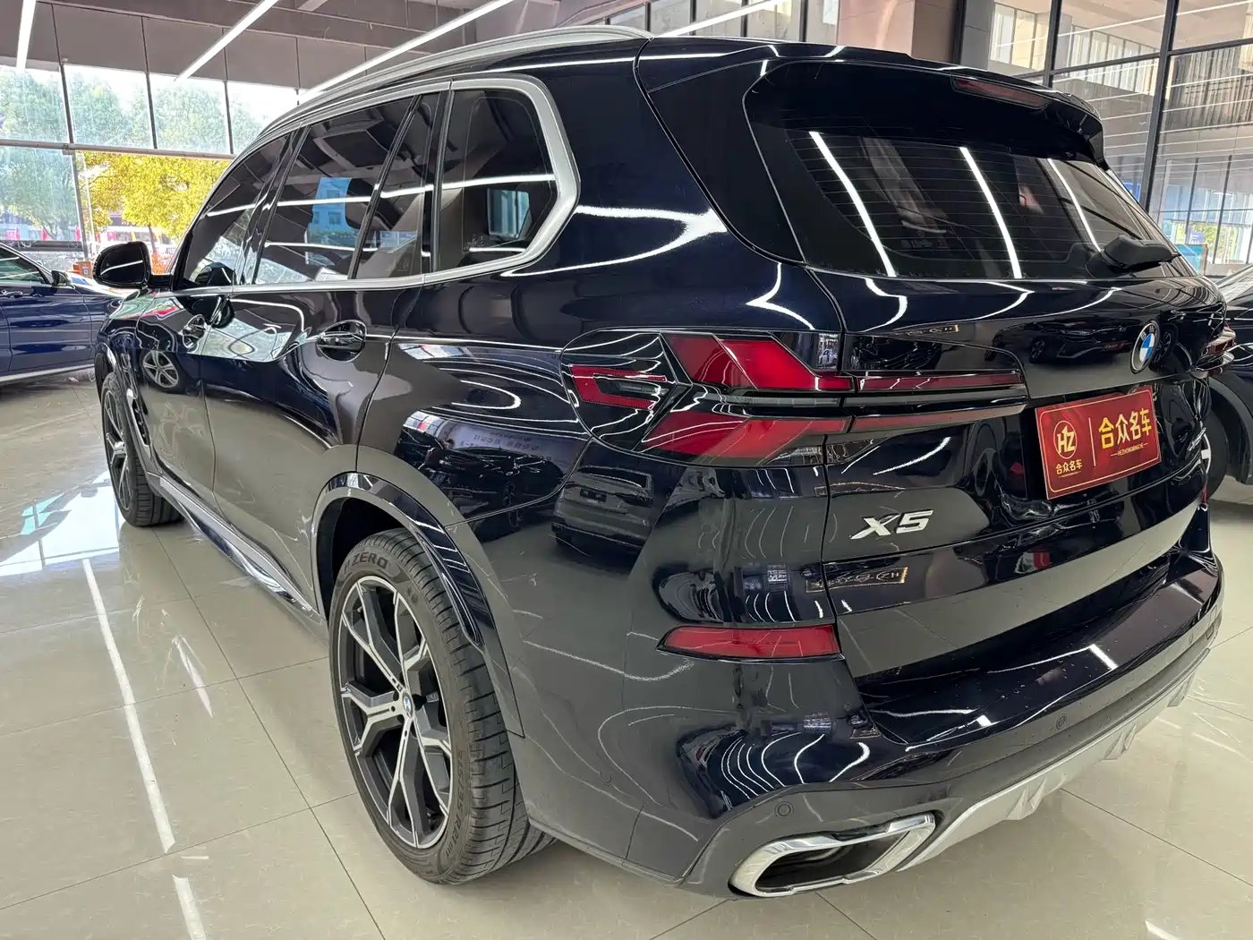 BMW X5 2023 xDrive 30Li Premium M Sport Package фото 7