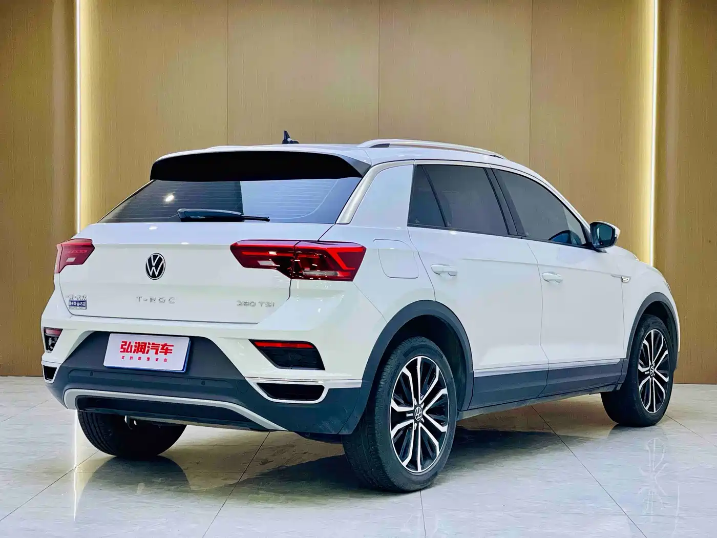 Volkswagen T-ROC 2022 280TSI DSG 2WD Comfort PLUS фото 3