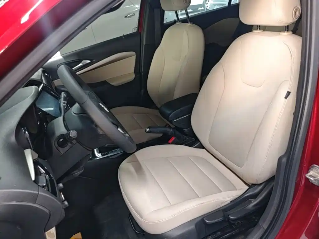 Фото 15 - Buick Excelle