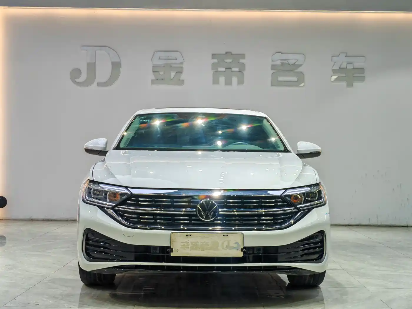 Volkswagen Sagitar 2023 300TSI DSG Surpassing Edition фото 2