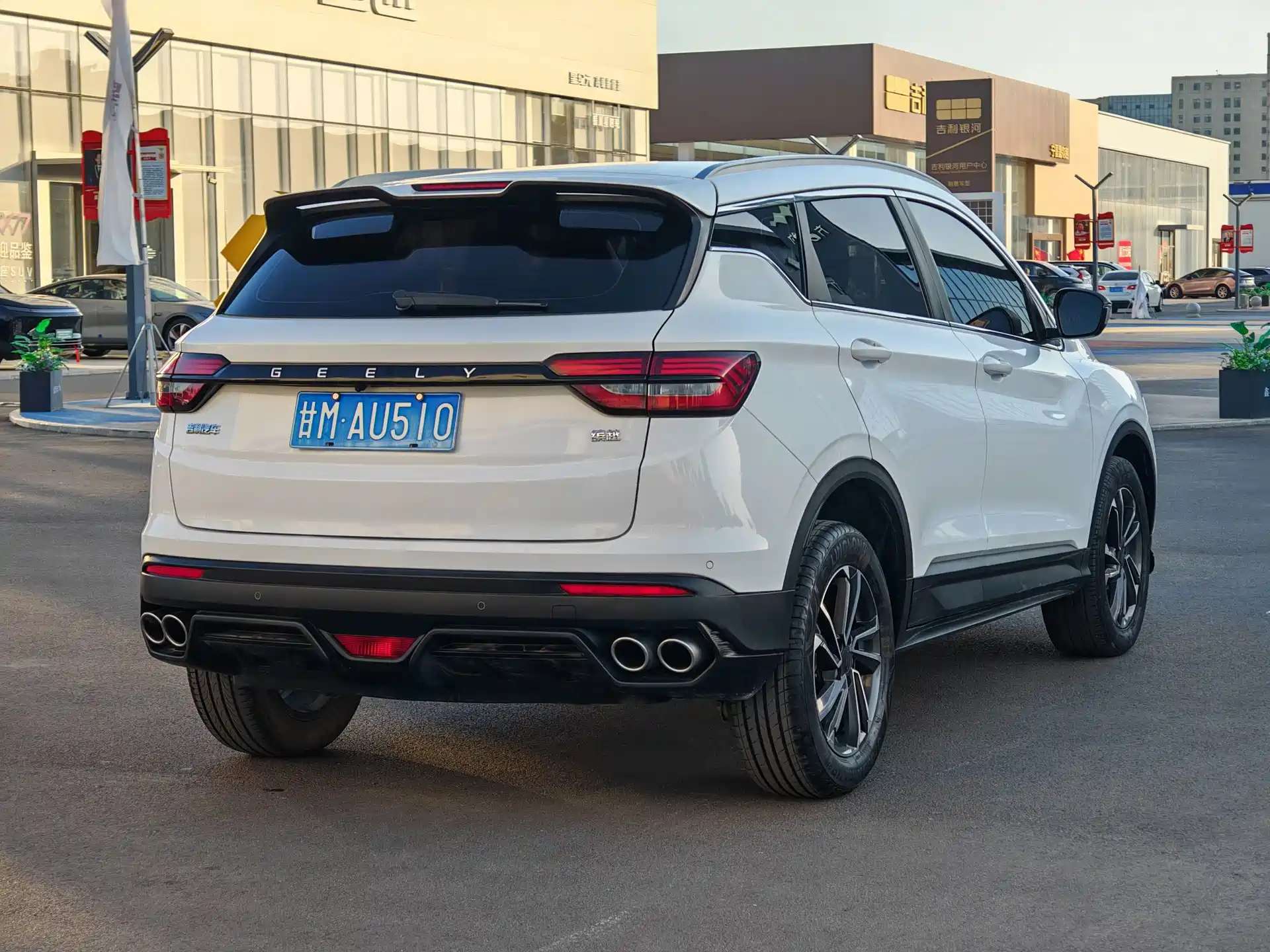 Фото 7 - Geely Coolray