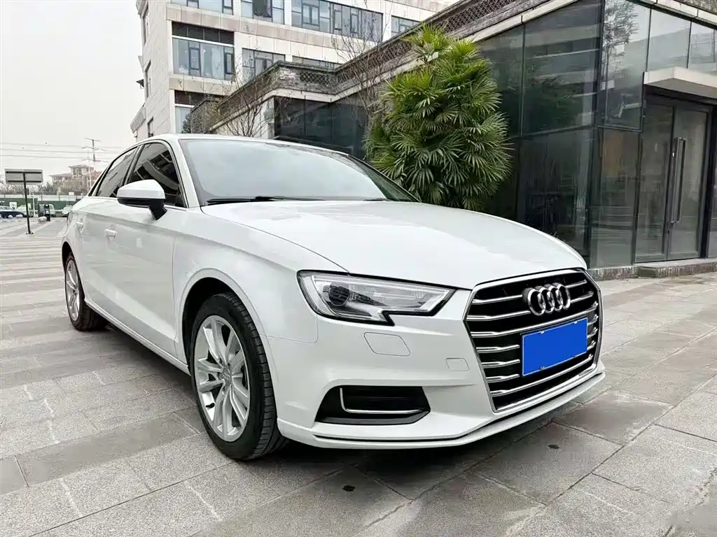 Audi A3 2019 Limousine 35 TFSI Progressive China VI фото 3