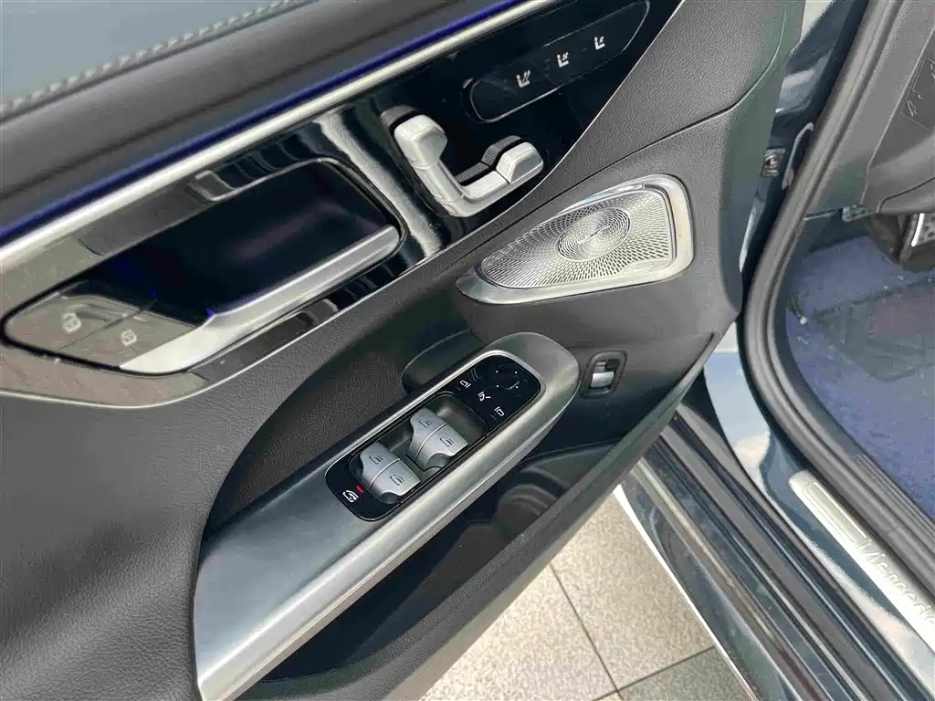 Фото 9 - Mercedes-Benz C-Class
