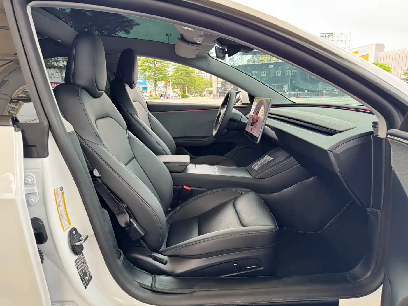 Tesla Model 3 2025 Model Rear-Wheel Drive Edition фото 13