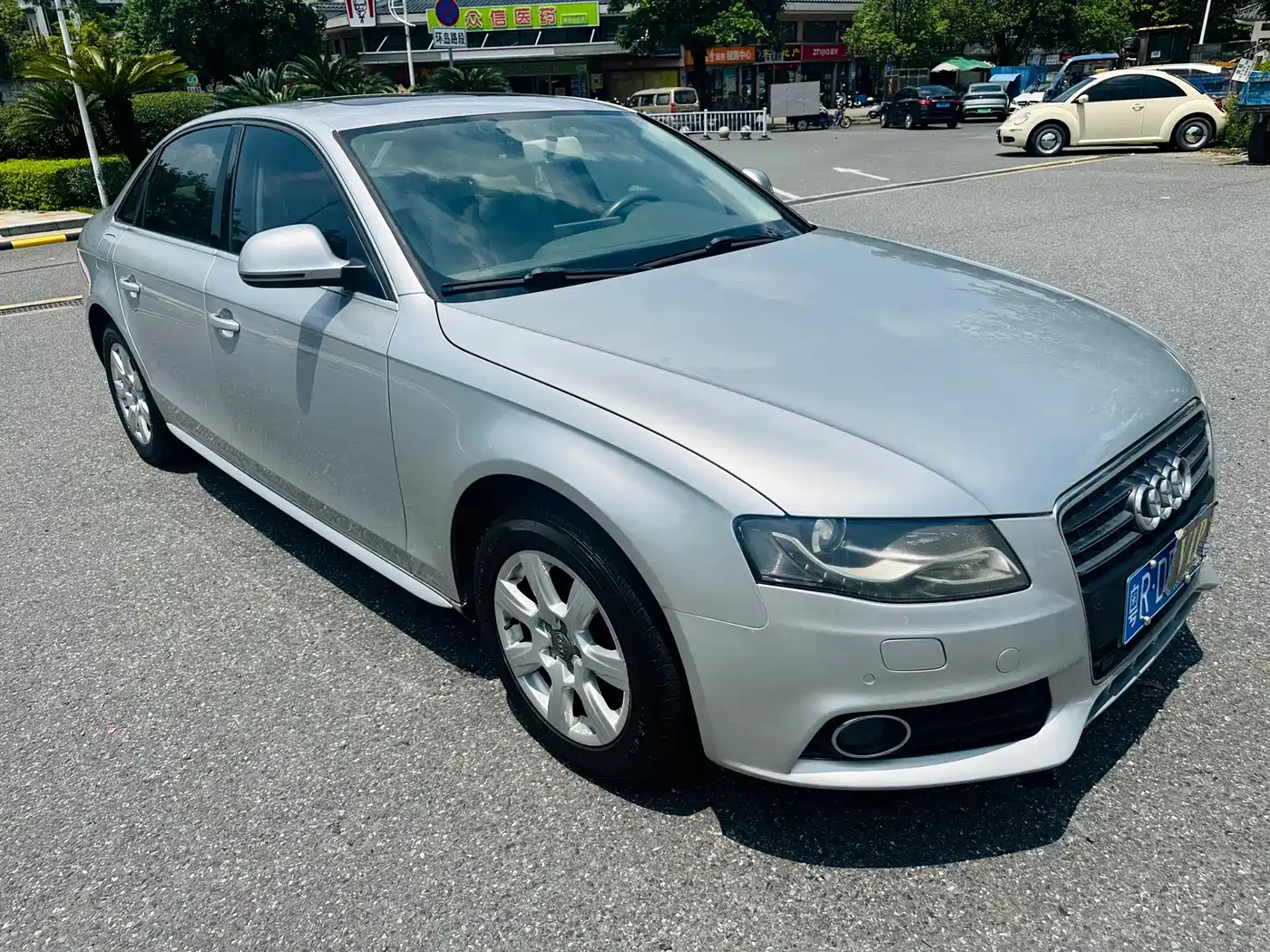 Фото 3 - Audi A4L