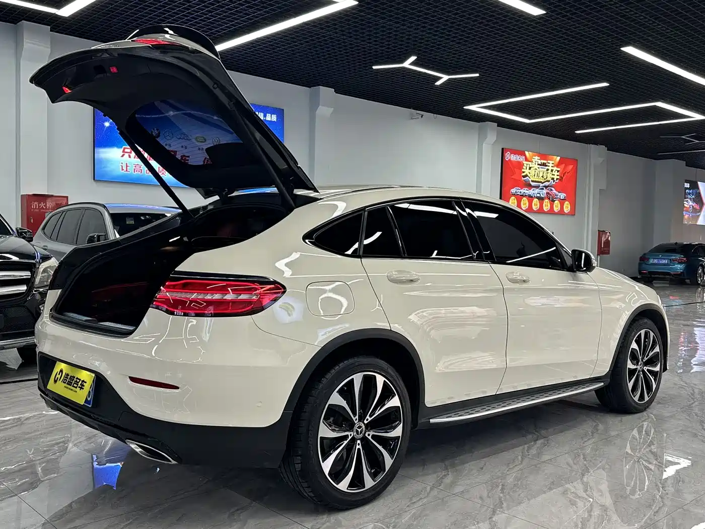 Mercedes-Benz GLC Coupe 2017 GLC 260 4MATIC Coupe SUV фото 5