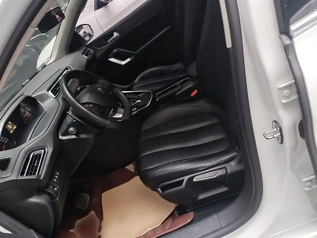 Peugeot 308 2019 230THP Automatic Luxury Edition China VI фото 15