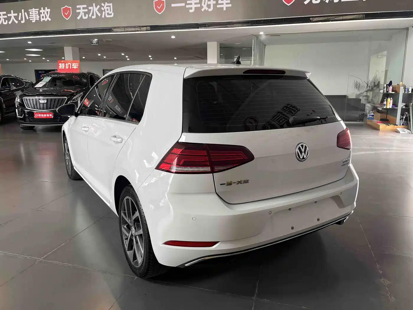 Volkswagen Golf 2020 Beloved Edition 280TSI DSG Comfort фото 14