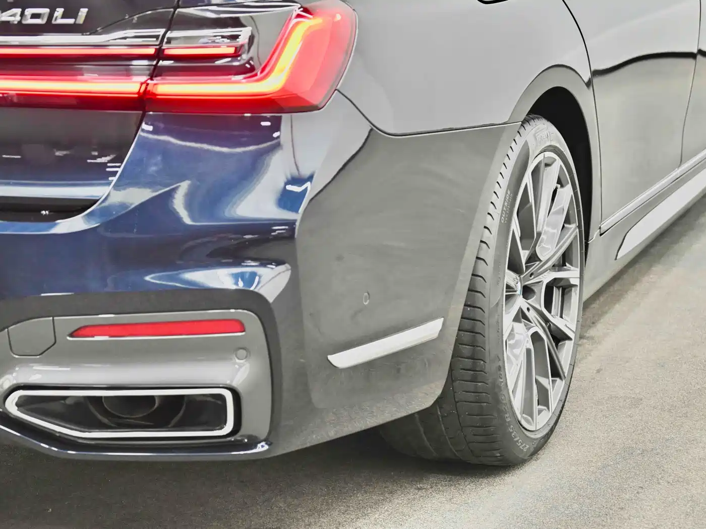 BMW 7 Series 2019 740Li Leading M Sport Package фото 6