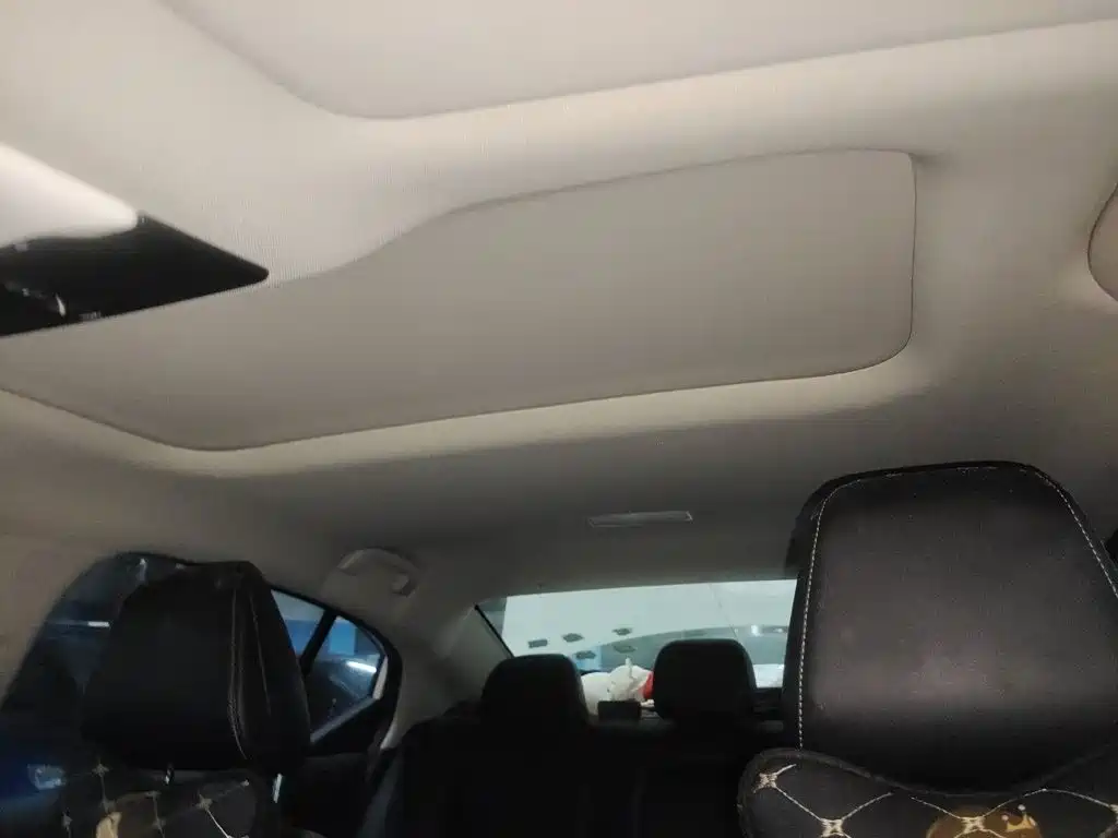 Nissan SYLPHY, миниатюра 9