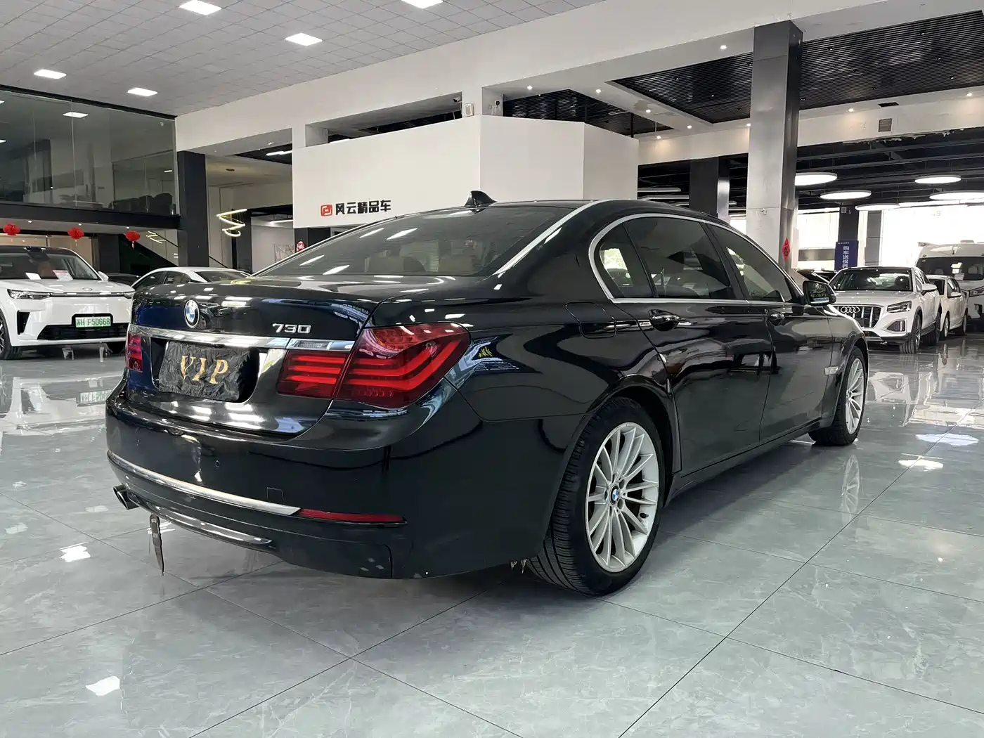 BMW 7 Series 2014 730Li Premium фото 6