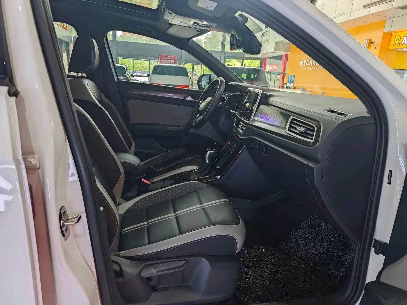 Volkswagen T-Roc, миниатюра 15