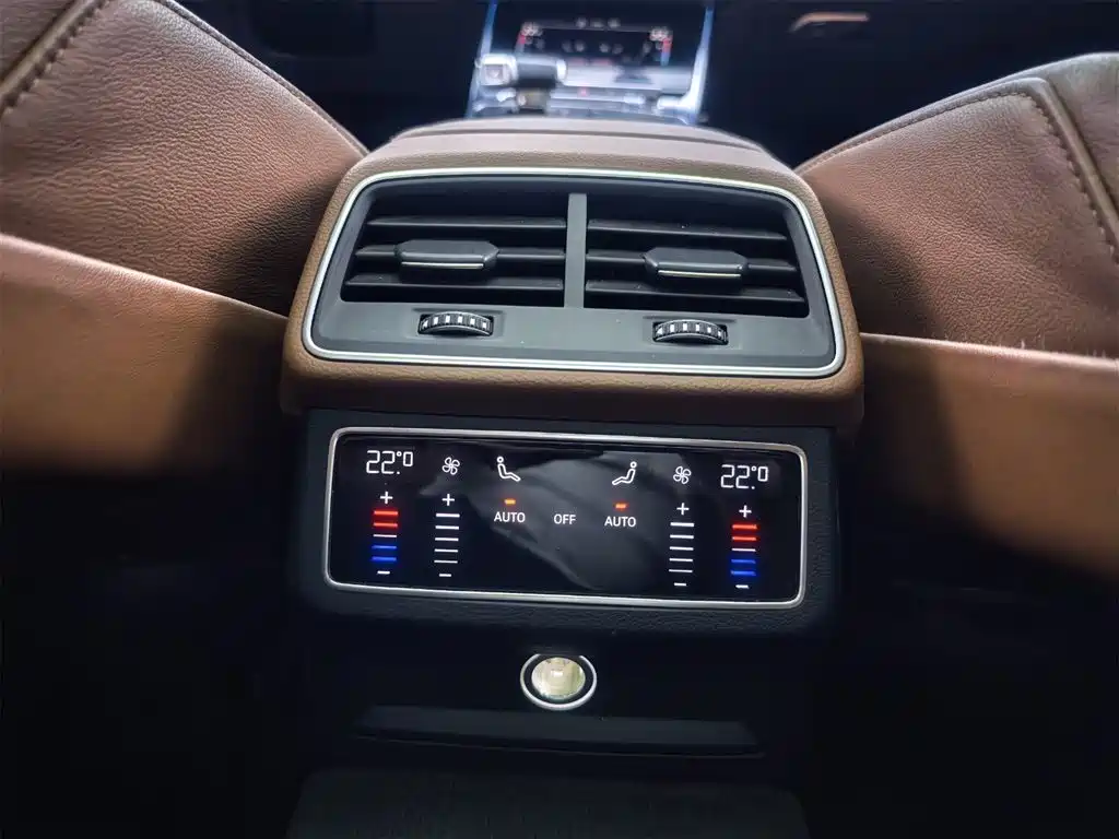 Audi A6L 2021 45 TFSI Exclusive Elegance фото 22