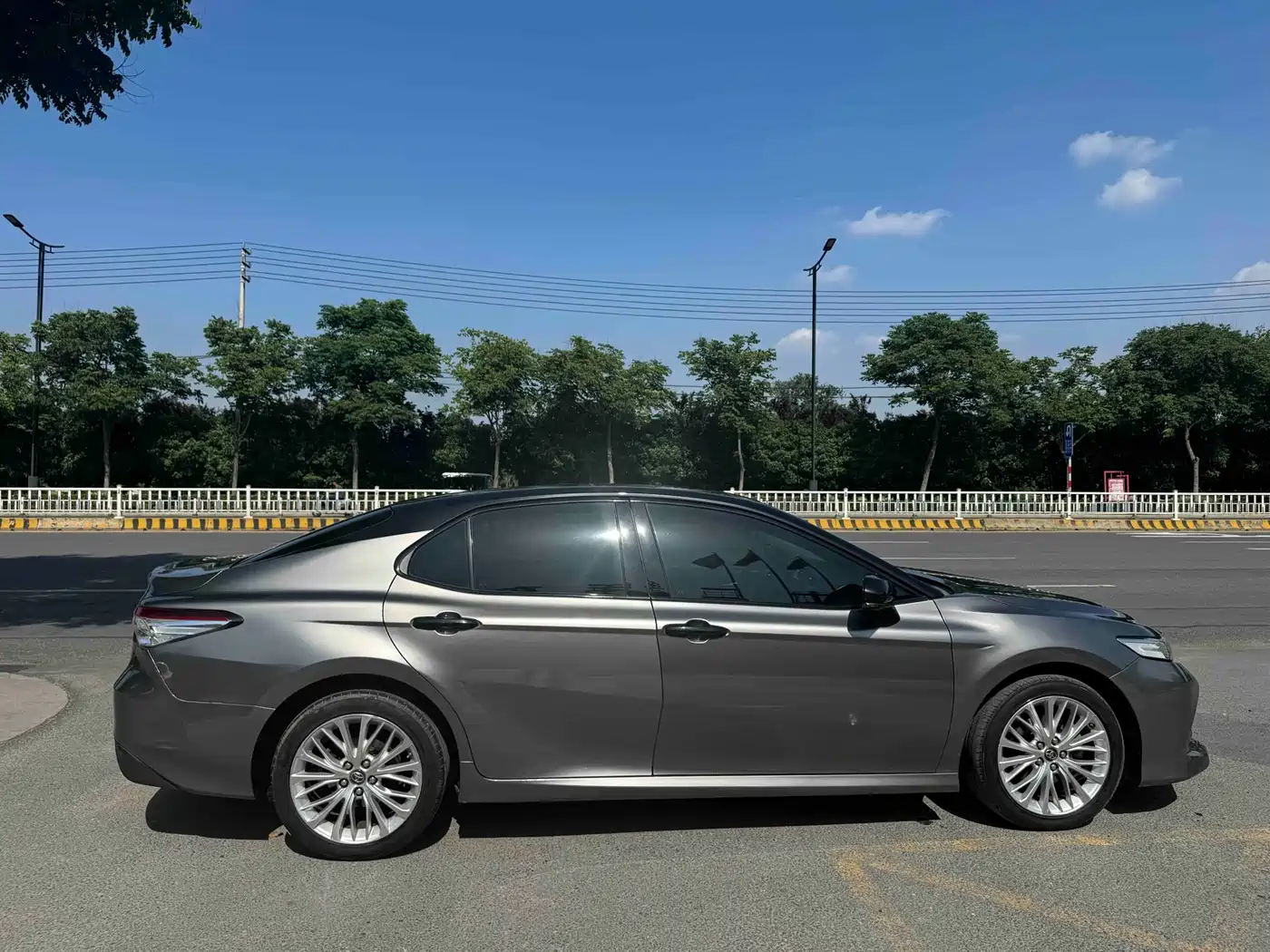 Toyota Camry 2018 2.5G Luxury Edition фото 6