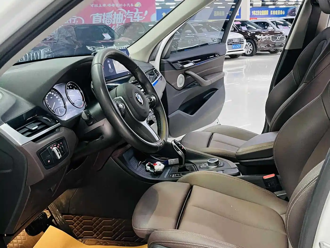 BMW X1 2021 sDrive25Li Leading фото 8