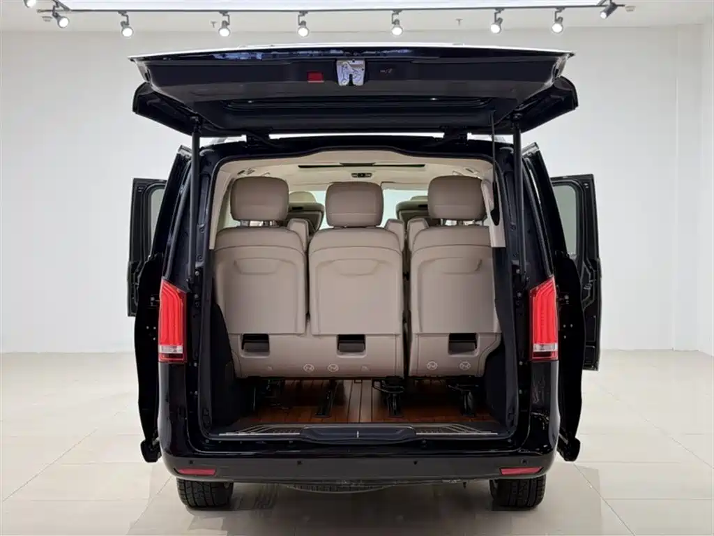 Mercedes-Benz V-Class 2021 V 260 Pilot Edition фото 4
