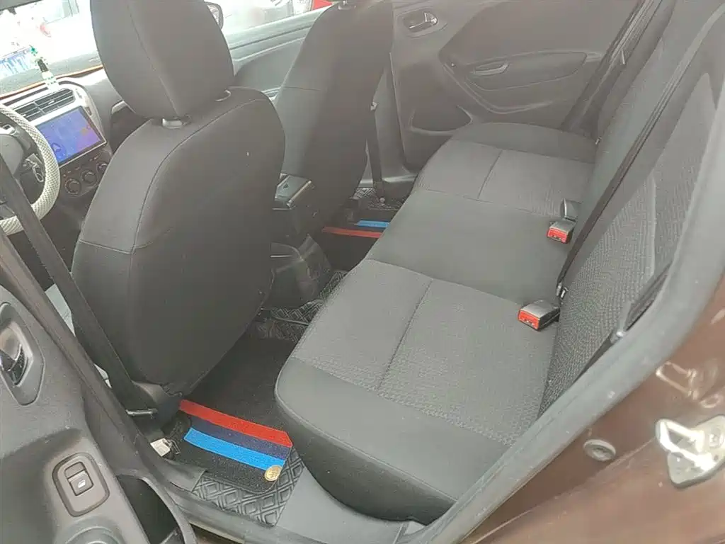 Peugeot 301 2014 1.6L Automatic Comfort Edition фото 17