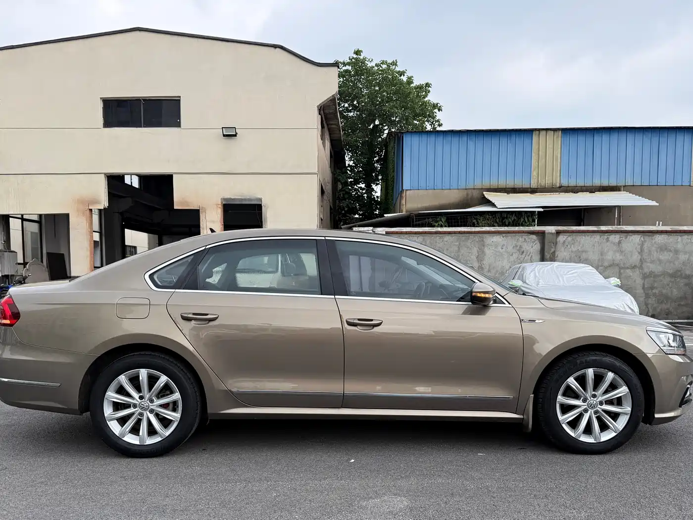 Volkswagen Passat 2017 330TSI DSG Prestige фото 6