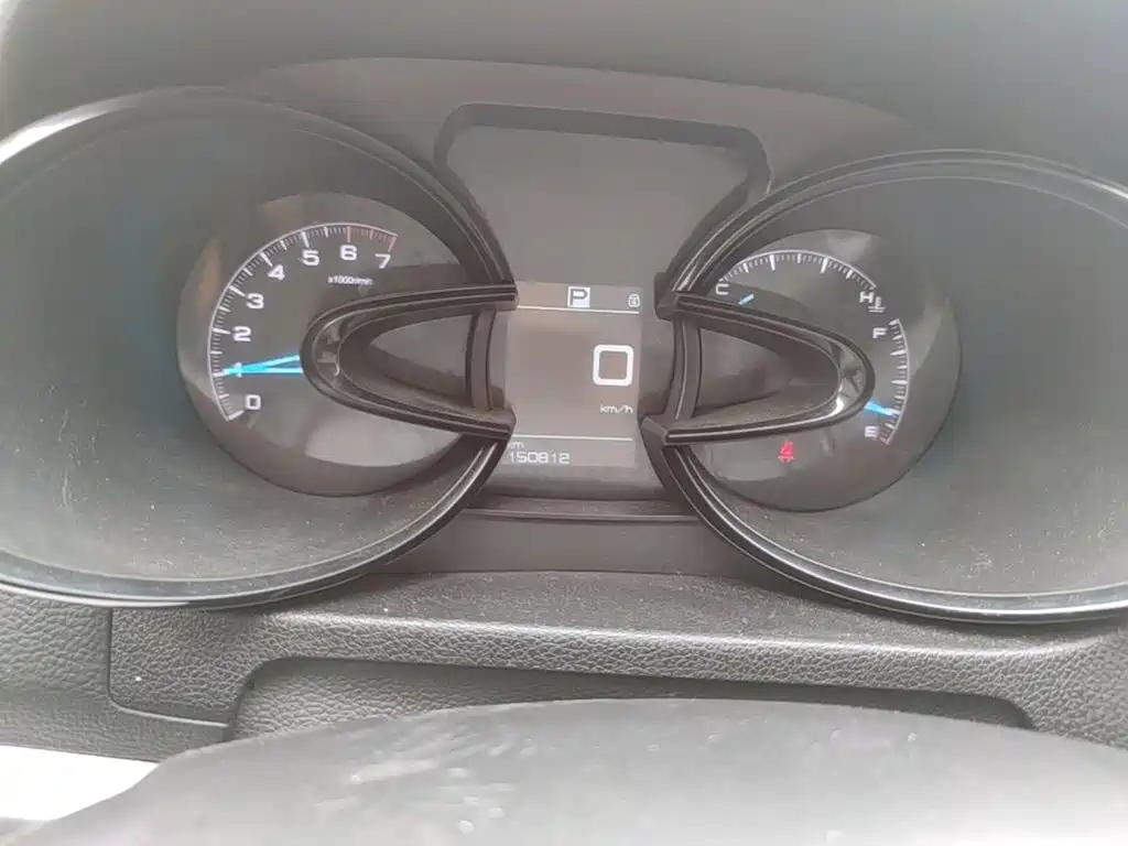 Dongfeng Aeolus Dongfeng Fengshen AX7 2015 2015 2.0L Automatic Smart Ease