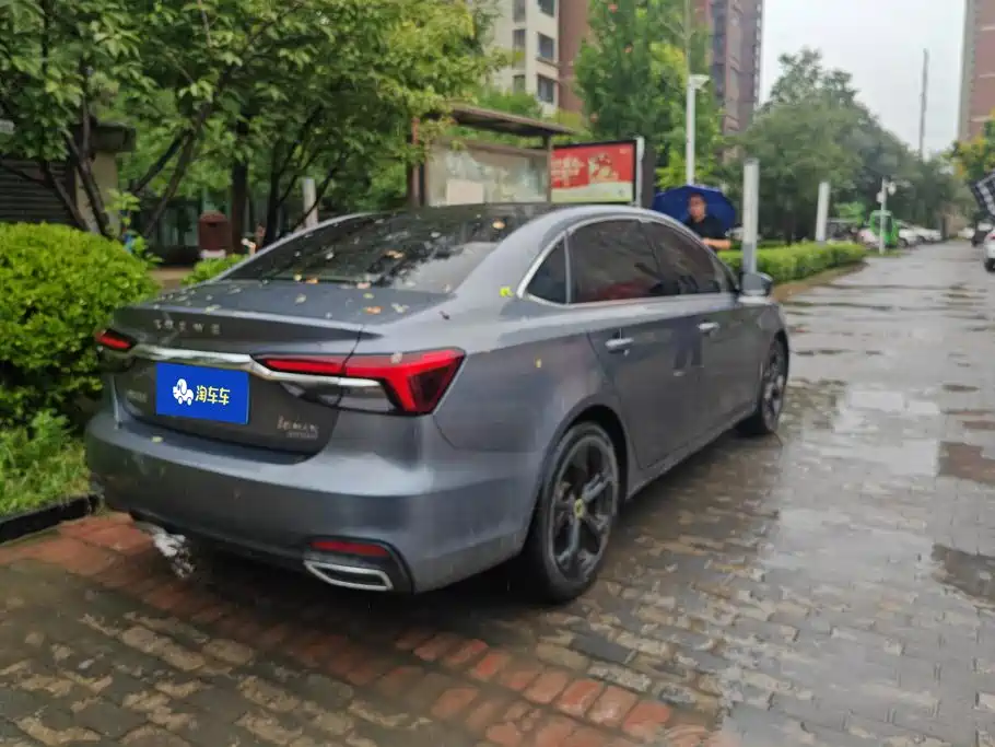 Roewe i6 MAX 2020 2020 300TGI Automatic Cool Sky Intelligent Drive Supreme Edition