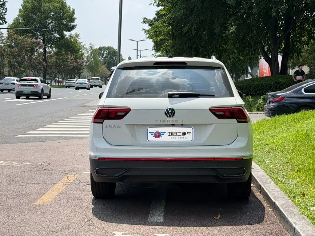 2025 Volkswagen Tiguan L