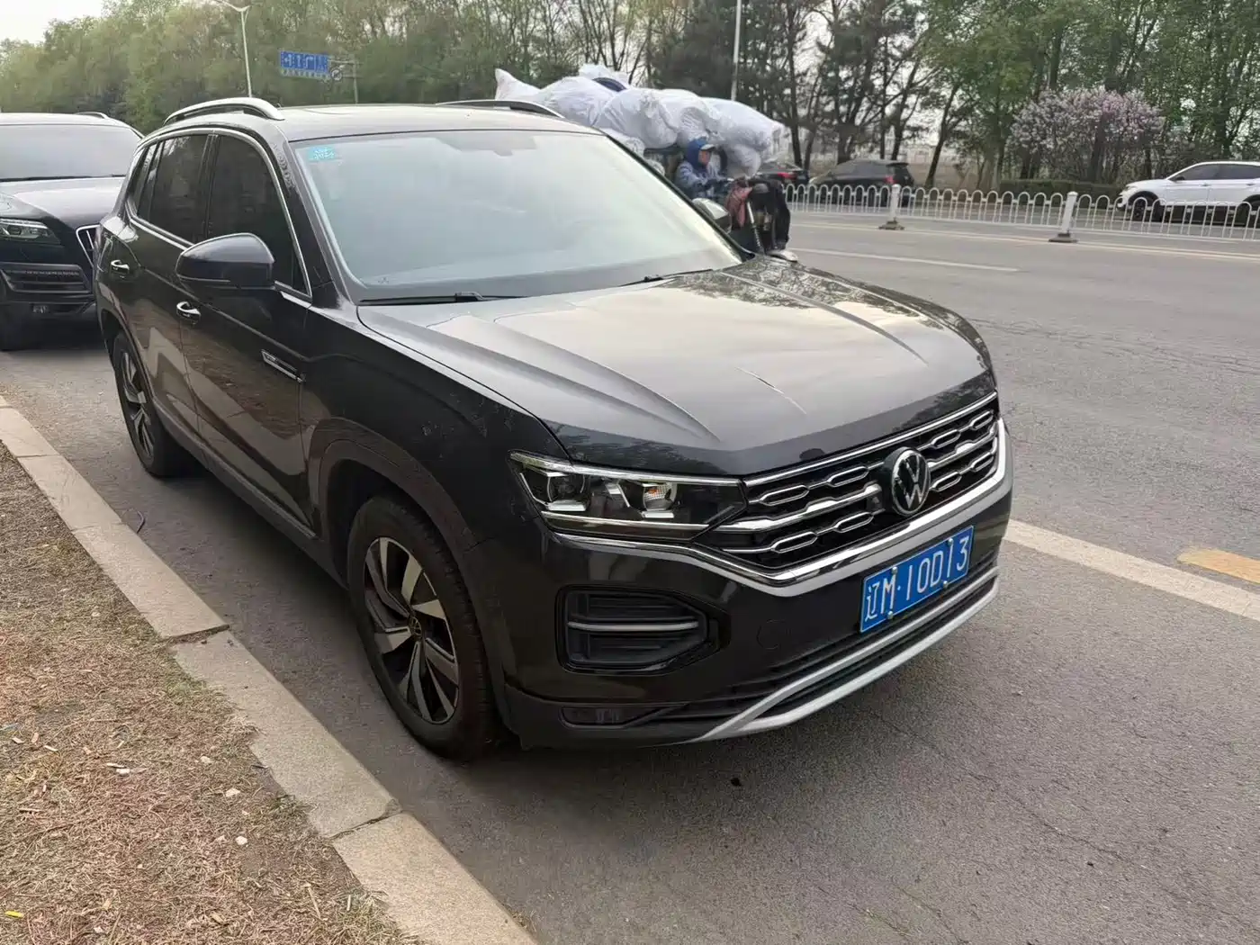 Volkswagen Tayron 2022 280TSI 2WD Luxury Smart Connect Edition фото 2