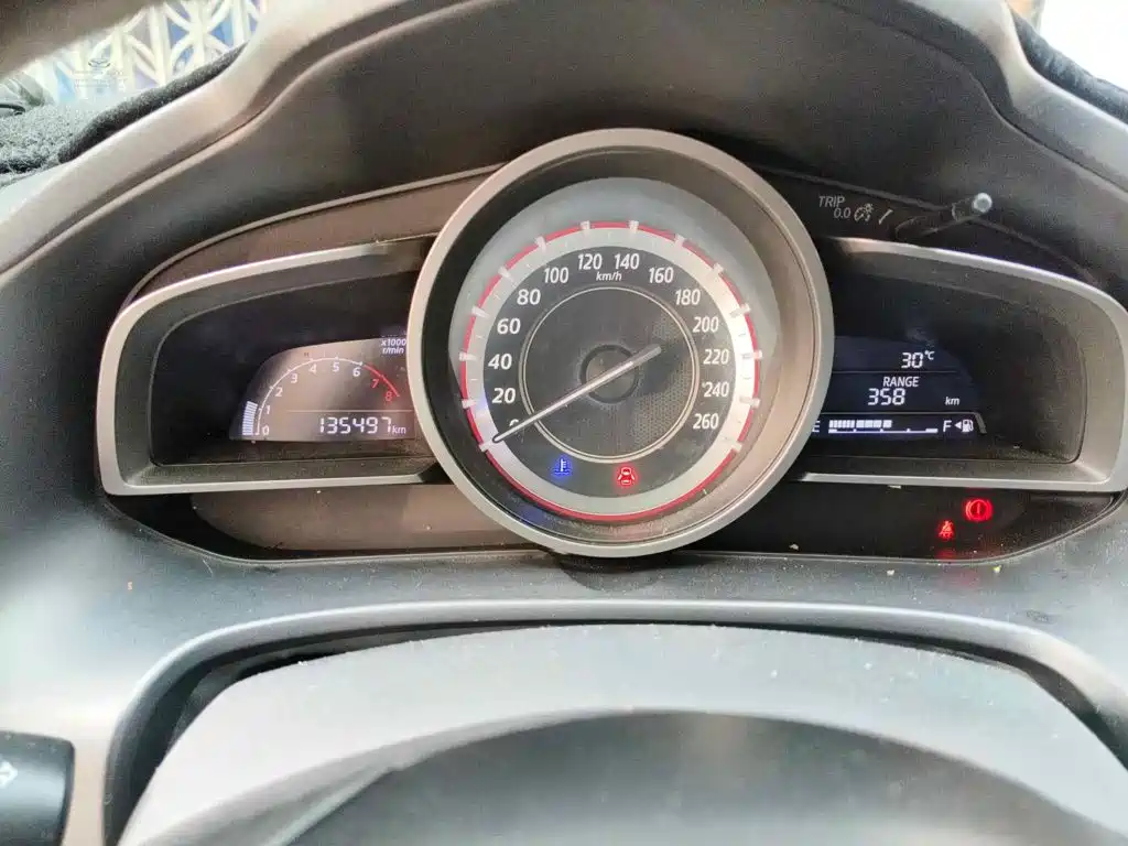 Фото 4 - Mazda Mazda 3
