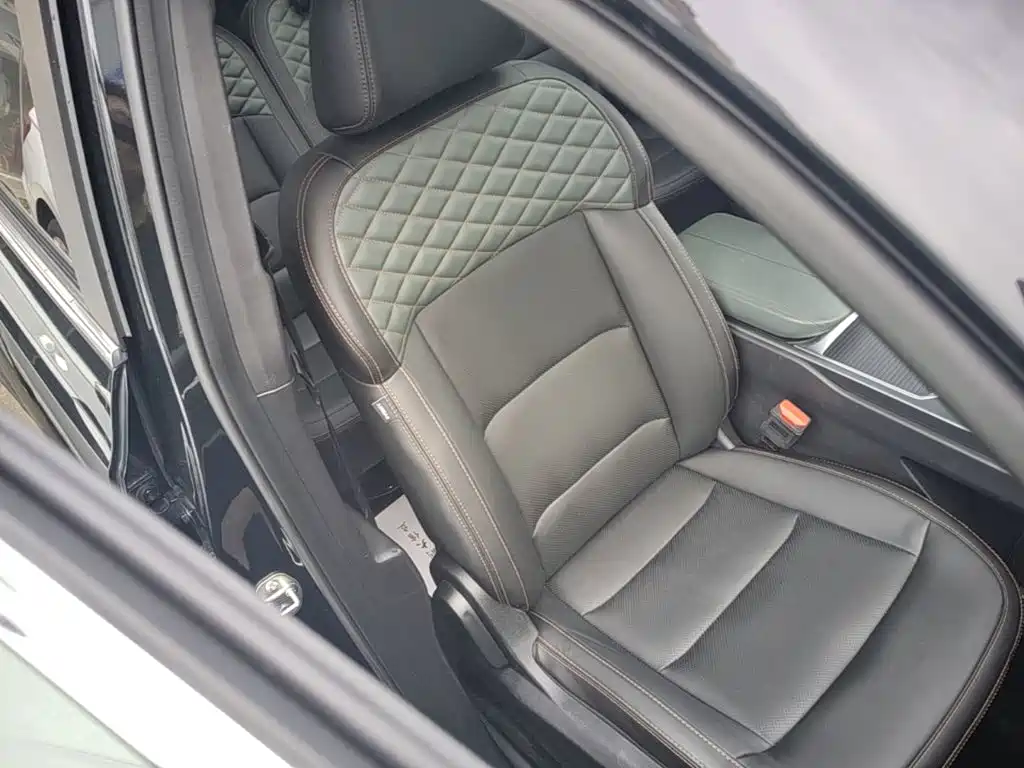 Geely Haoyue L 2023 2023 2.0T DCT Premium Model