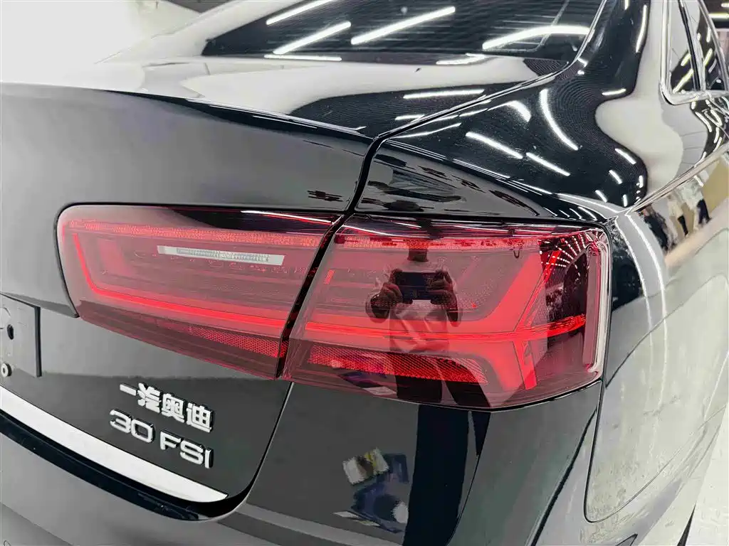Audi A6L 2018 30th Anniversary 30 FSI Style фото 23