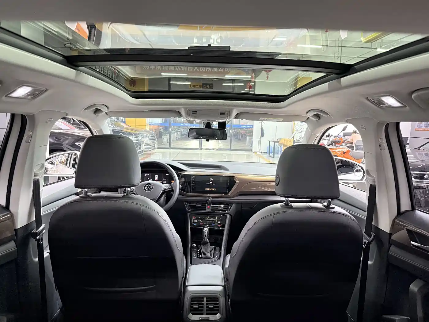 Volkswagen Tharu, миниатюра 18
