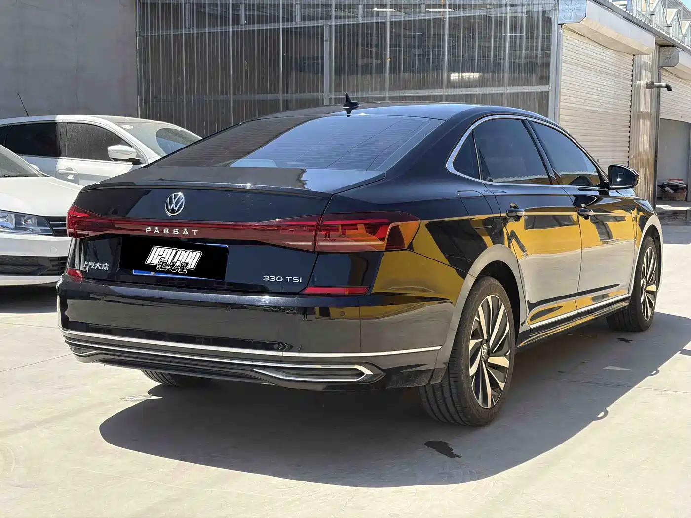 Volkswagen Passat 2022 330TSI Starlight Elite Edition фото 2