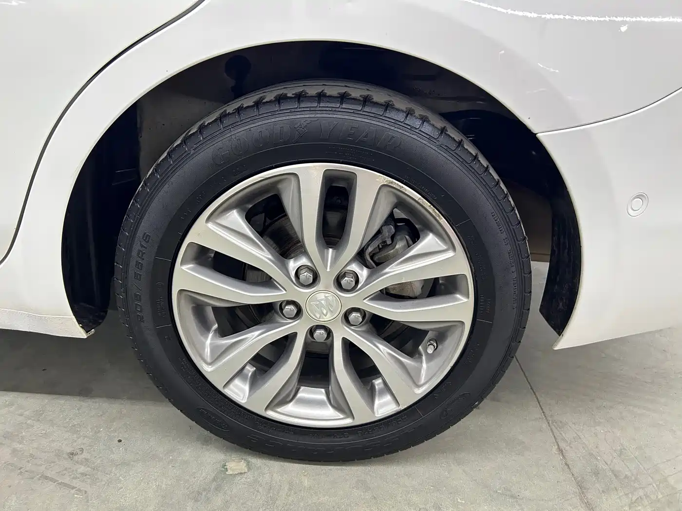 Фото 12 - Buick Excelle