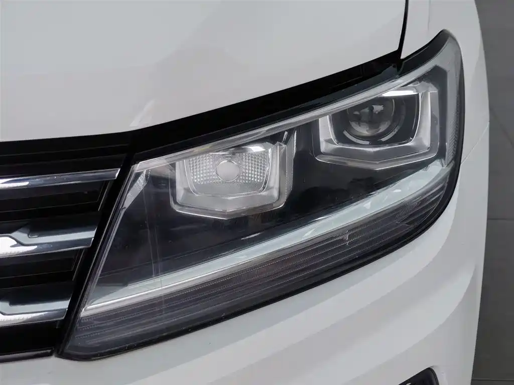 Volkswagen Tiguan L 2020 330TSI Auto 2WD Panorama Comfort China VI фото 7