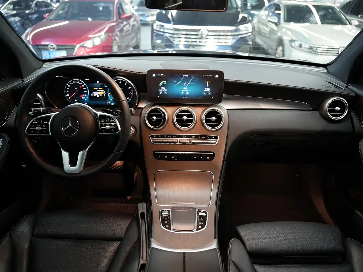 Mercedes-Benz GLC 2021 GLC 260 L 4MATIC Luxury фото 18