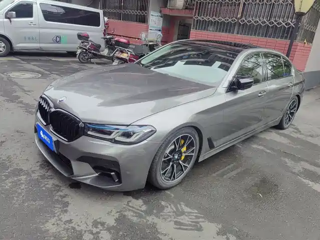BMW 5 SERIES