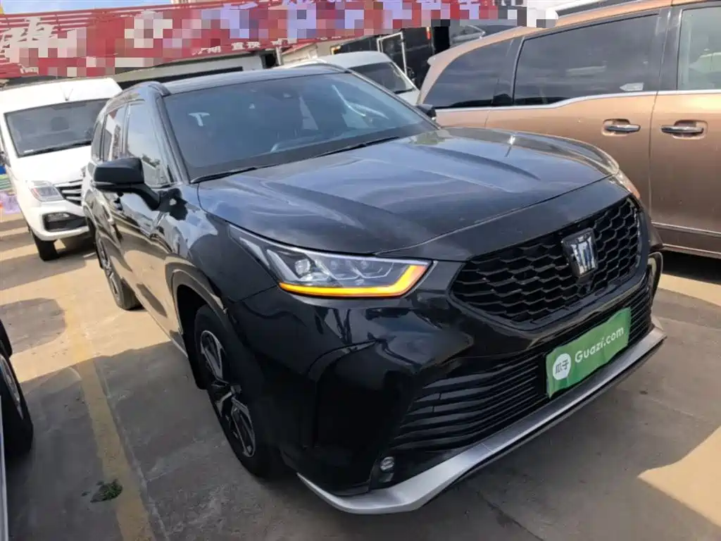 Toyota Crown Kluger 2023 2.5L HEV AWD Luxury Edition фото 4