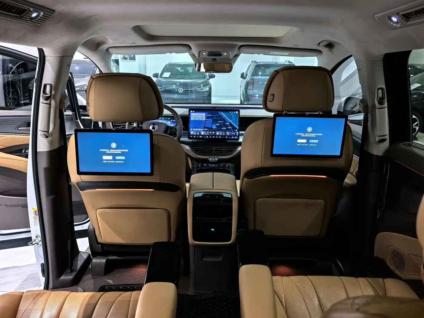 Denza D9 2022 DM-i 970 AWD Flagship фото 14