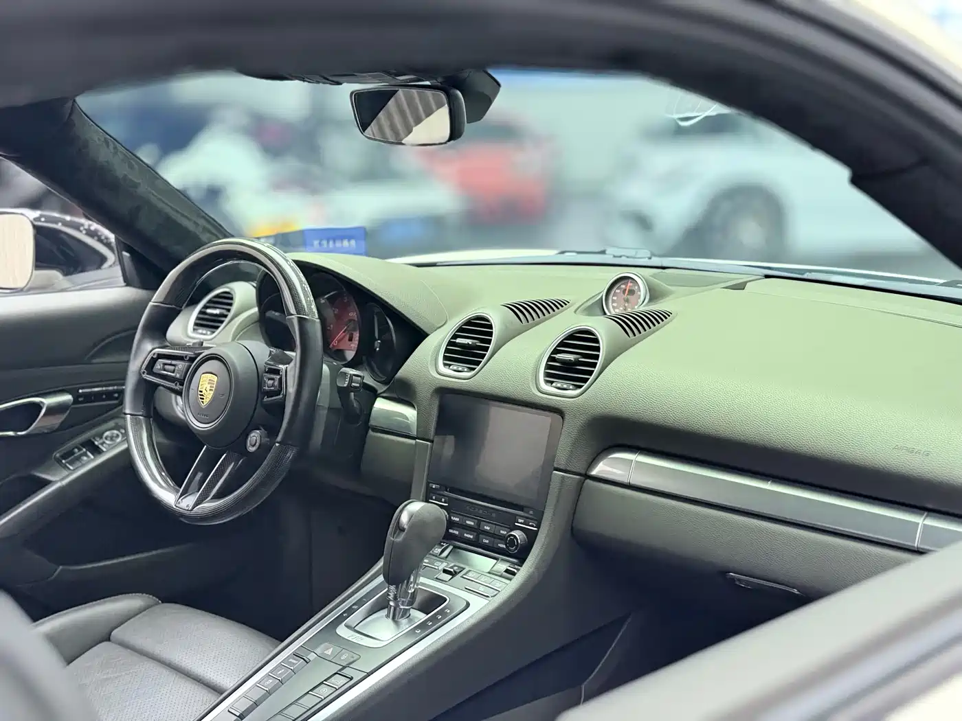 Porsche 718 2016 Cayman 2.0T фото 5