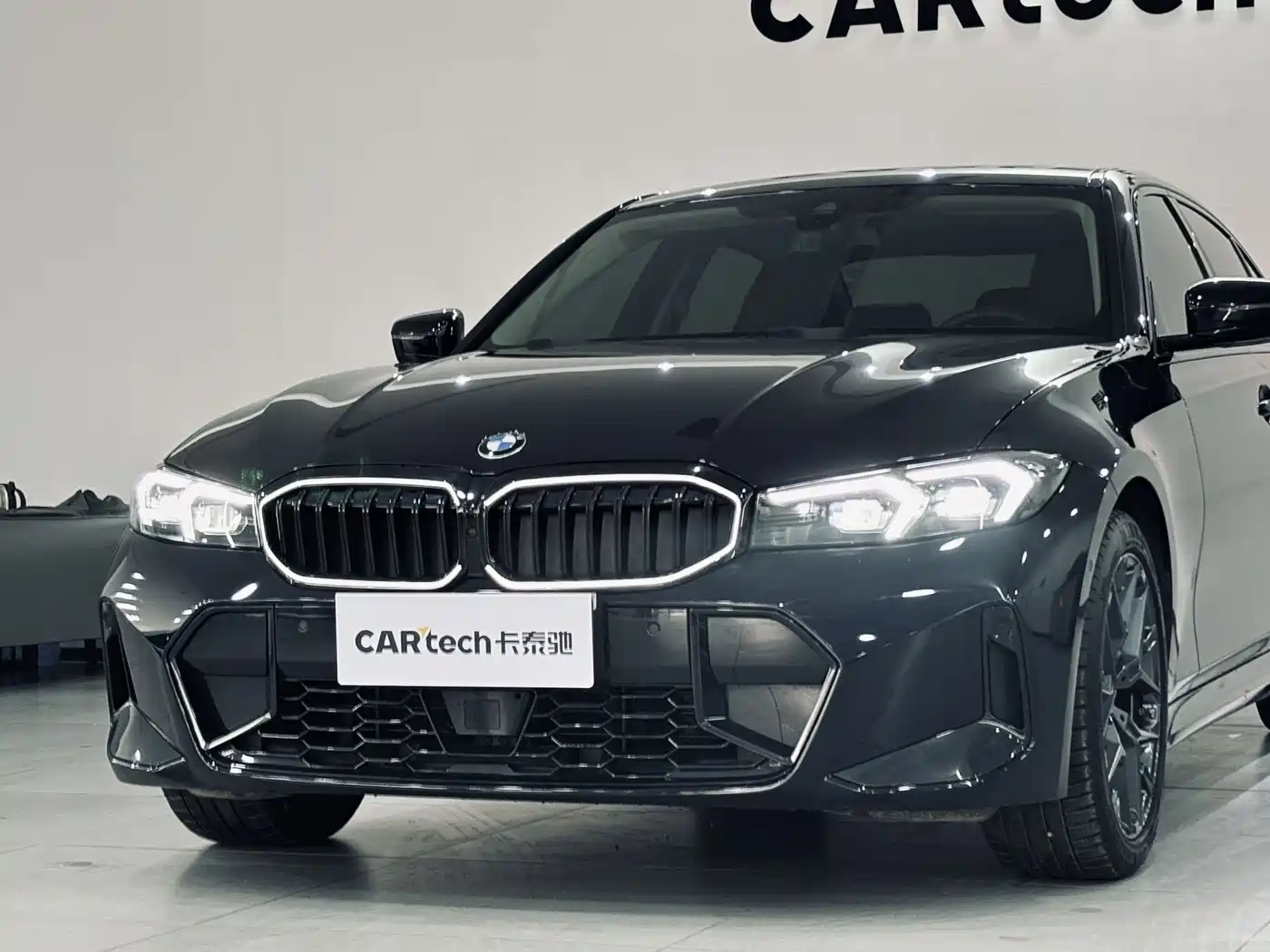 BMW 3 Series 2025 330Li M Sport Night Edition фото 9
