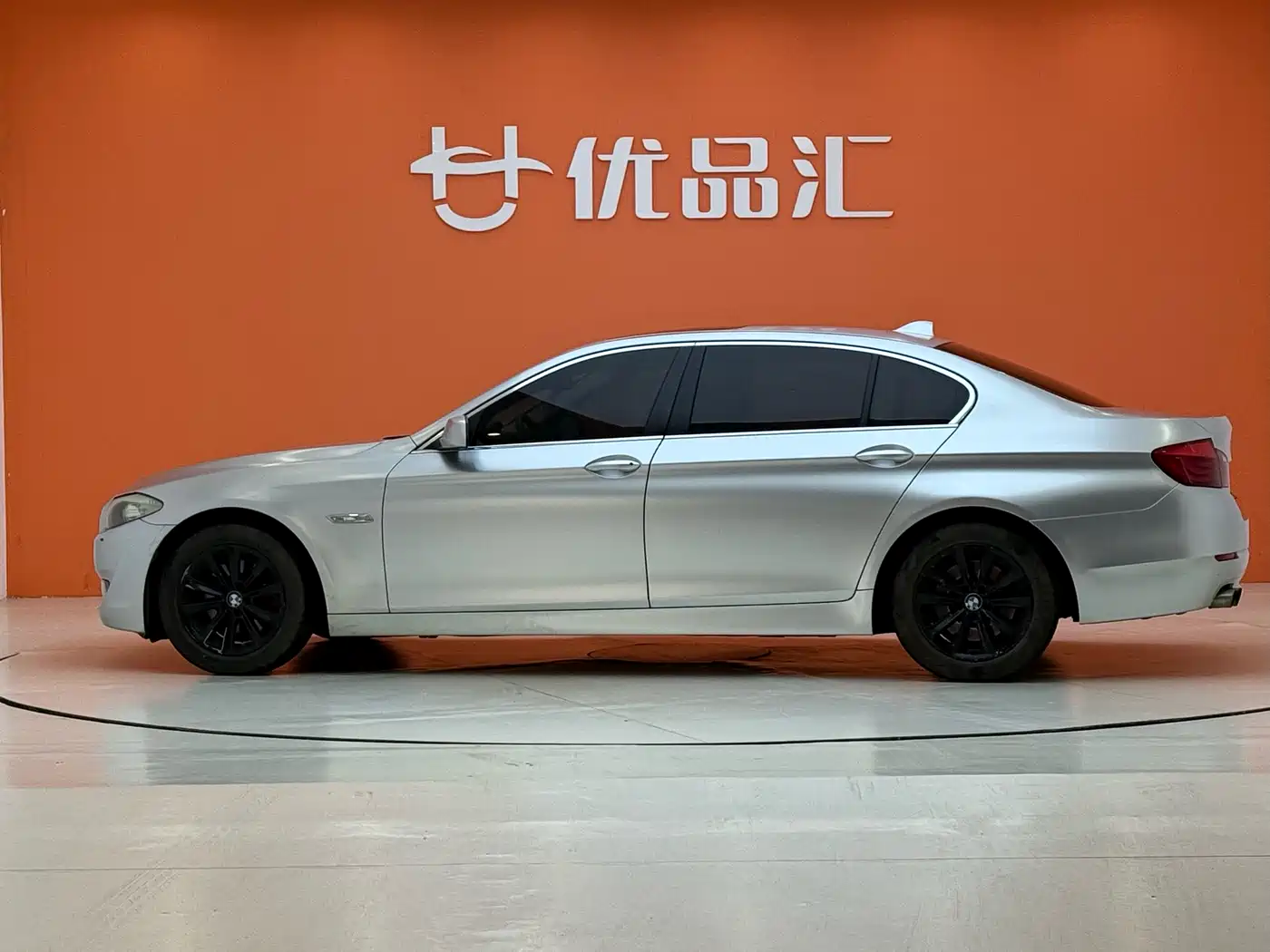 BMW 5 Series 2013 525Li Luxury фото 8
