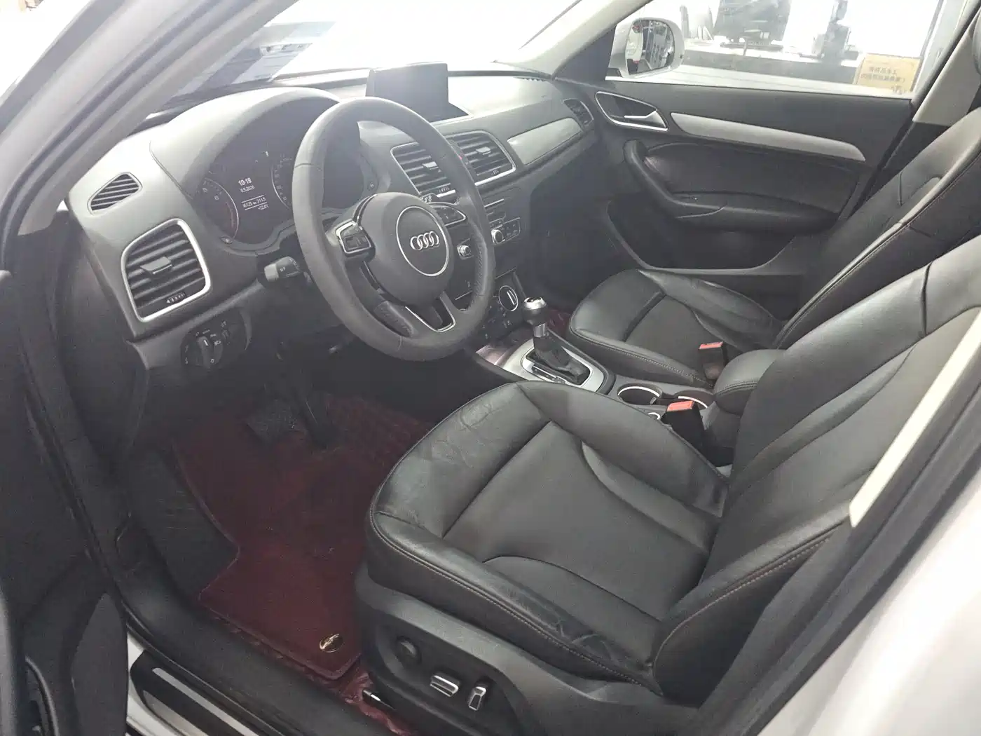 Audi Q3 2018 30th Anniversary Edition 35 TFSI Sport фото 4
