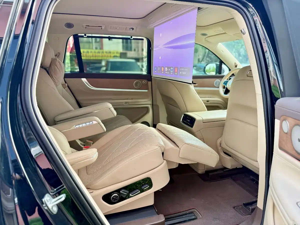 AITO Wenjie AITO M9 2024 Extended Range Ultra 42kWh 6-Seater фото 25