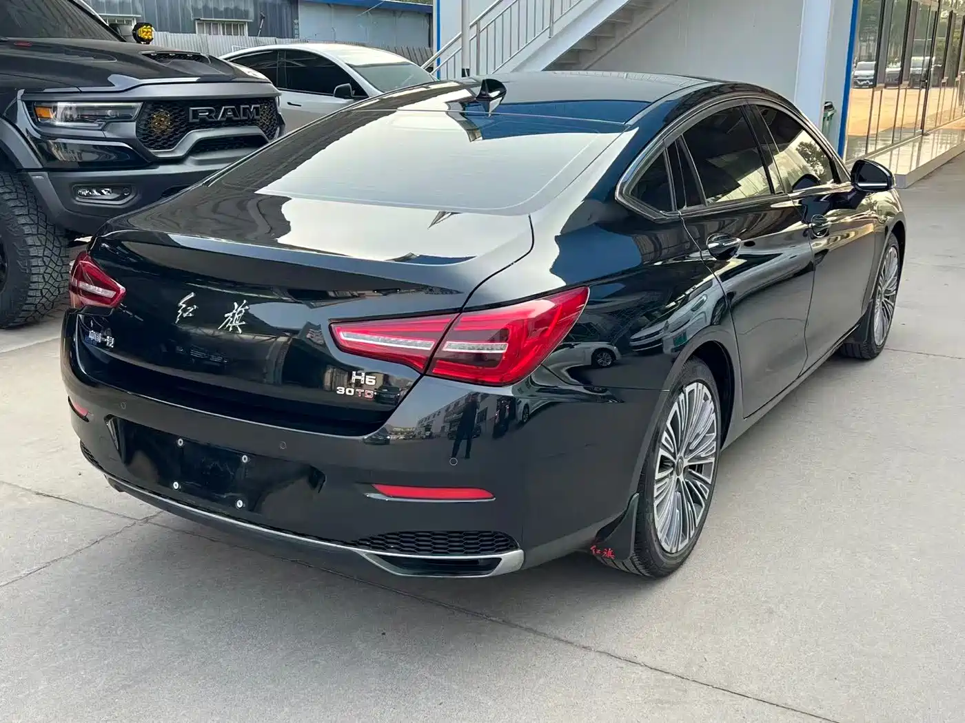 Hongqi H5 2022 Classic Facelift 1.5T DCT Flag Rhythm Edition фото 9